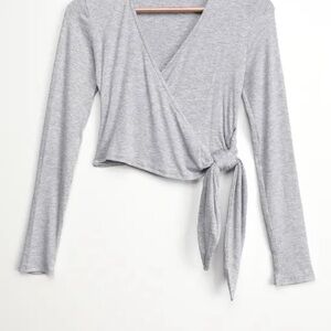 Lulu's Gray Long Sleeve Tie Front Crop Blouse